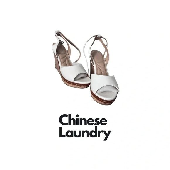 Chinese Laundry |  Beaming Smooth Wedge Sandal in White | Size 9 - Picture 1 of 4